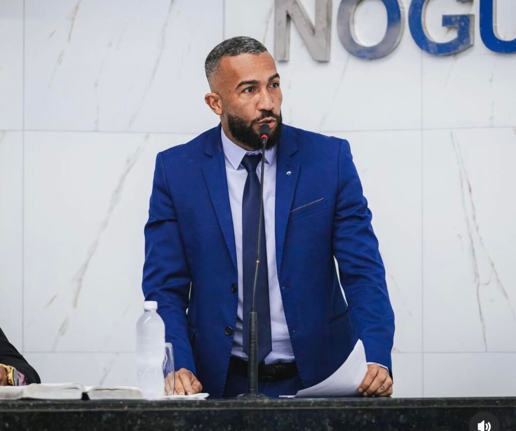 Vereador Tarcísio Coiffeur diz ser alvo de “exposição injusta” após mandado de prisão